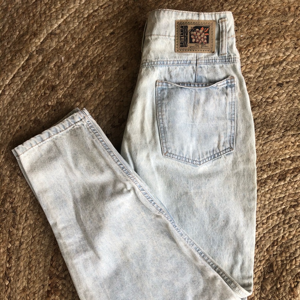 Brittania light washed jeans- size 8